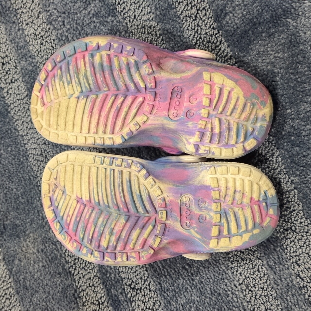 CROCS Girls Bundle, Pink Fur Lined & Pink/Purple Marbled - Picture 10 of 13